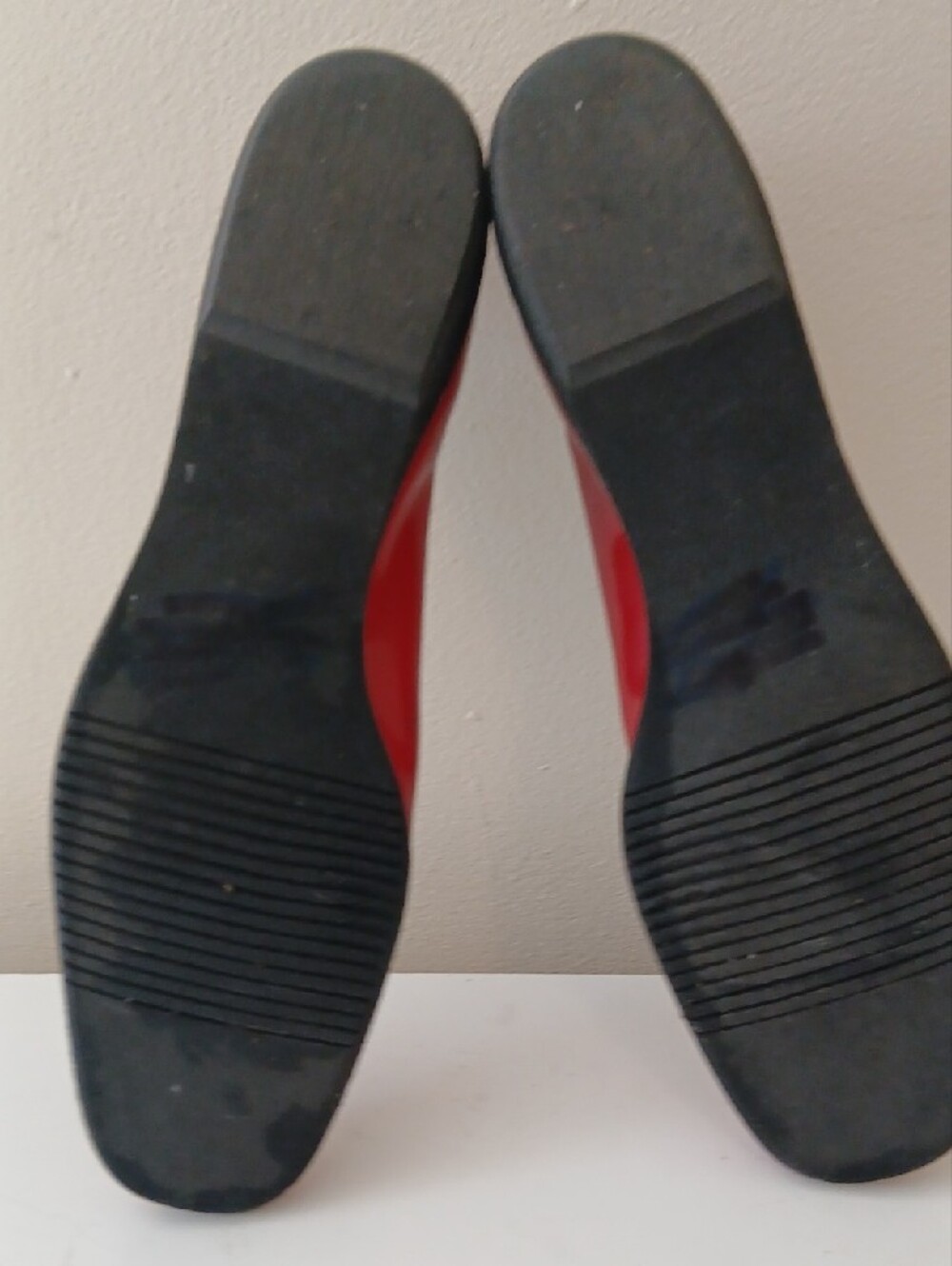Salvatore Ferragamo Red Leather Flats with Signature Buckle - Picture 4 of 7